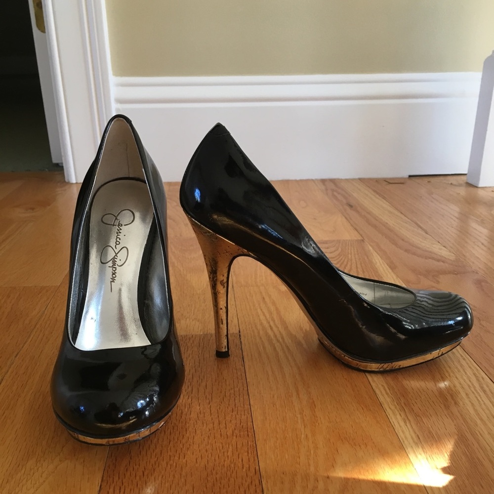 Jessica Simpson high heels